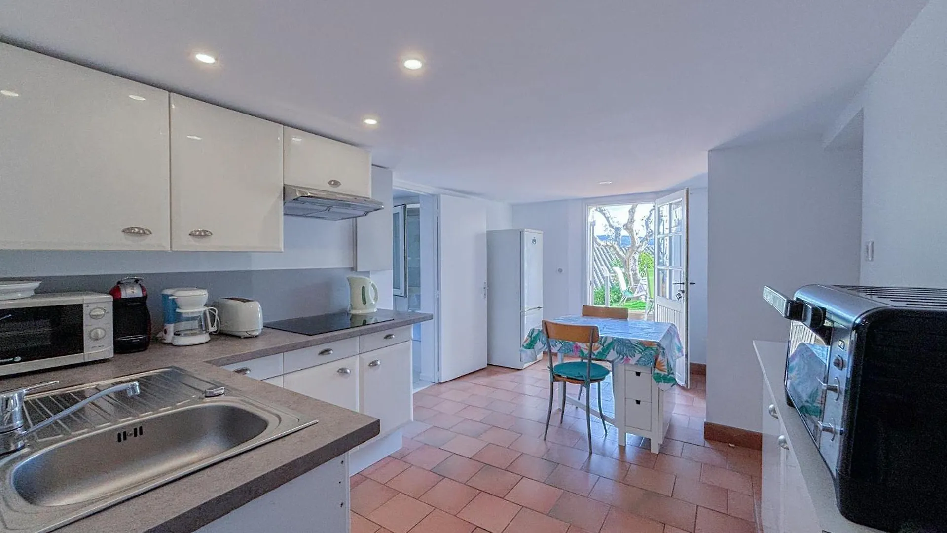 Apartment Charmant Rez-De-Villa Avec Piscine Et Terrasse Le Plan-de-la-Tour France